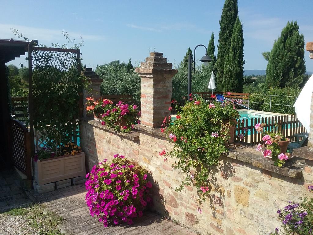Casa Vacanze L'Oliveta Siena Exterior foto